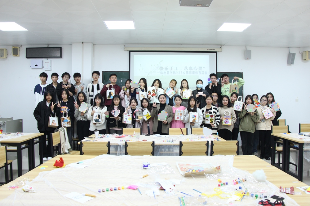 ceab0390852241aab3f43eb8f6ca1408.jpg ceab0390852241aab3f43eb8f6ca1408.jpg